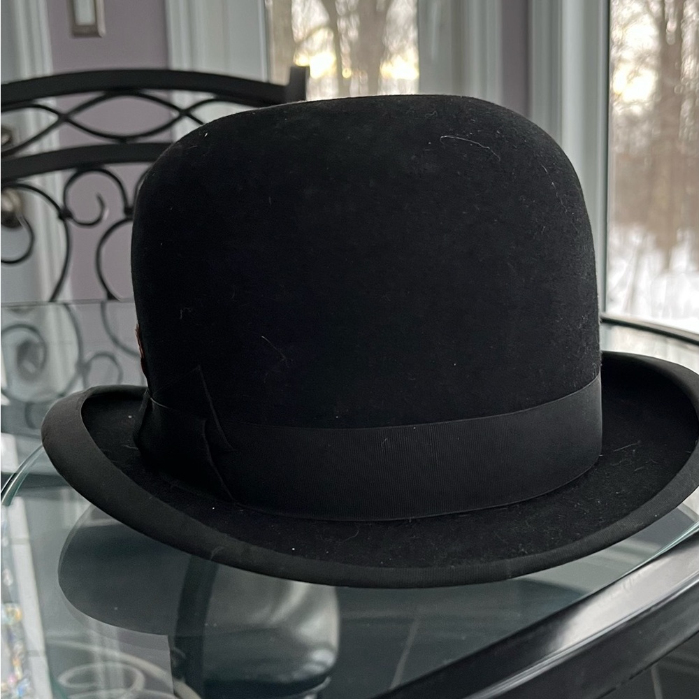 Antique/vintage Classic Black Bowler Hat Formal Accessory